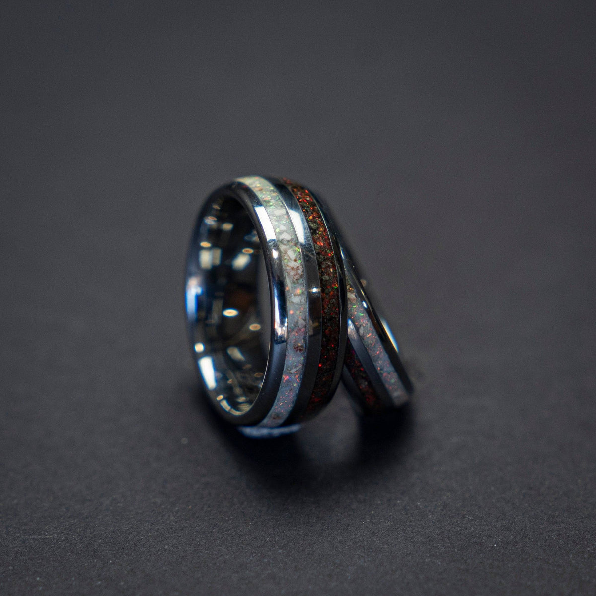 Wedding ring set with Mars and dinosaurbone