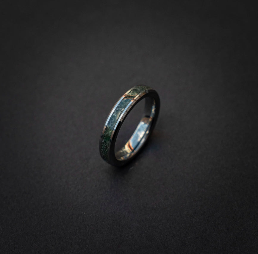 Beveled tungsten ring filled with Mossagate and LuAG 4 mm width for Seamus