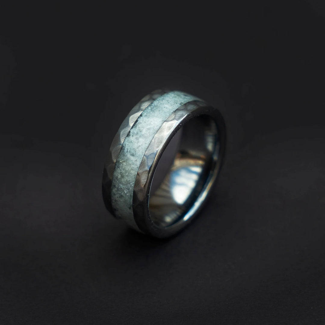 Hammered tungsten ring filled with moonstone 8 mm for Cora - Decazi