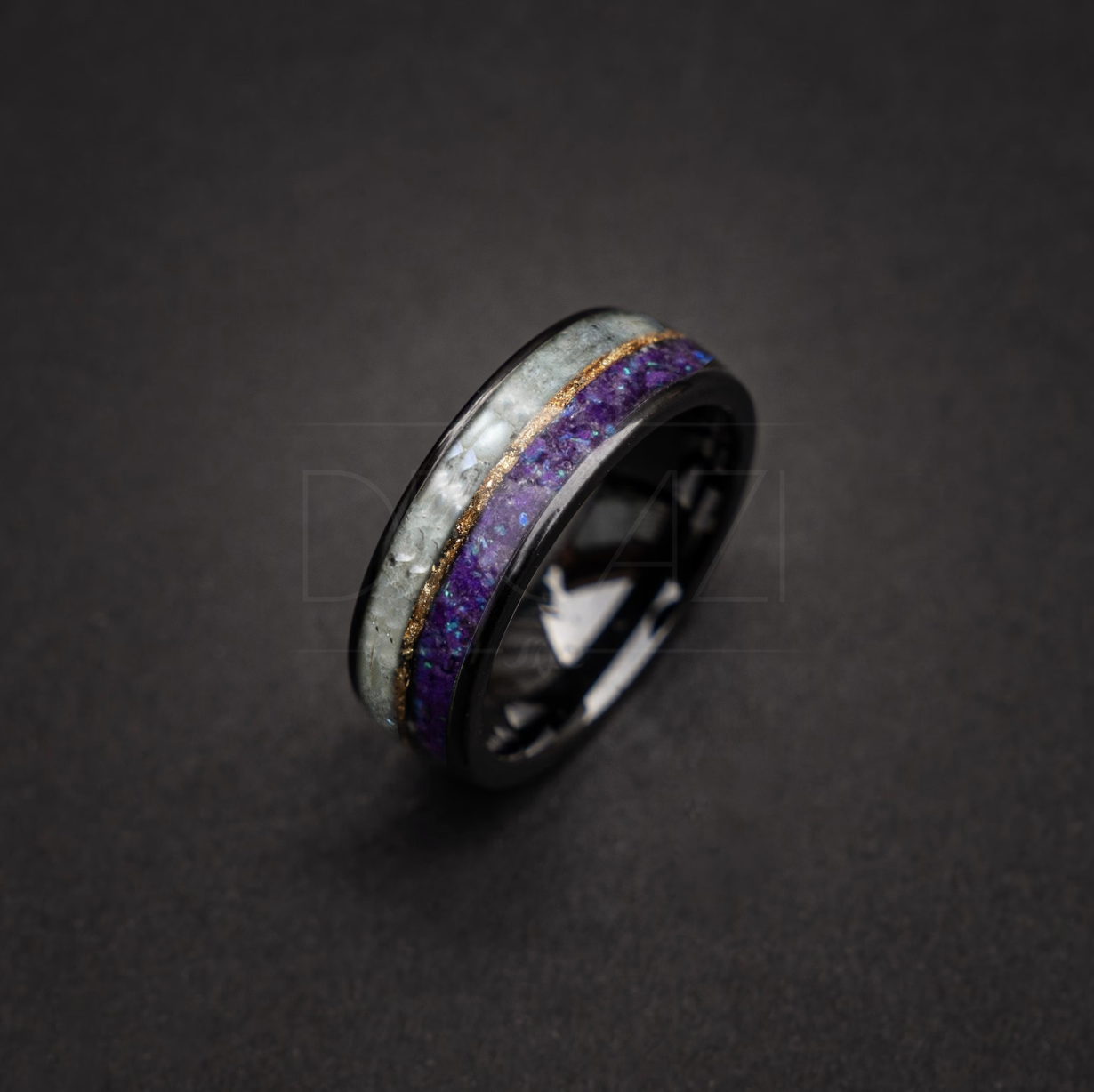 Flat ceramic ring filled with Pearl and Amethyst divided by middle line of 18k gold leaf 8 mm for Dylan