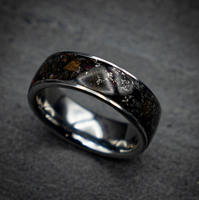 Flat tungsten ring filled with Velociraptor, black opal and meteorite 8 mm for Molly - Decazi