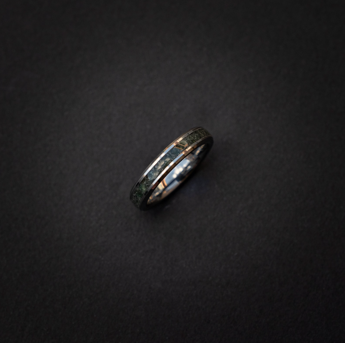 Silver tungsten ring filled with Moss Agate