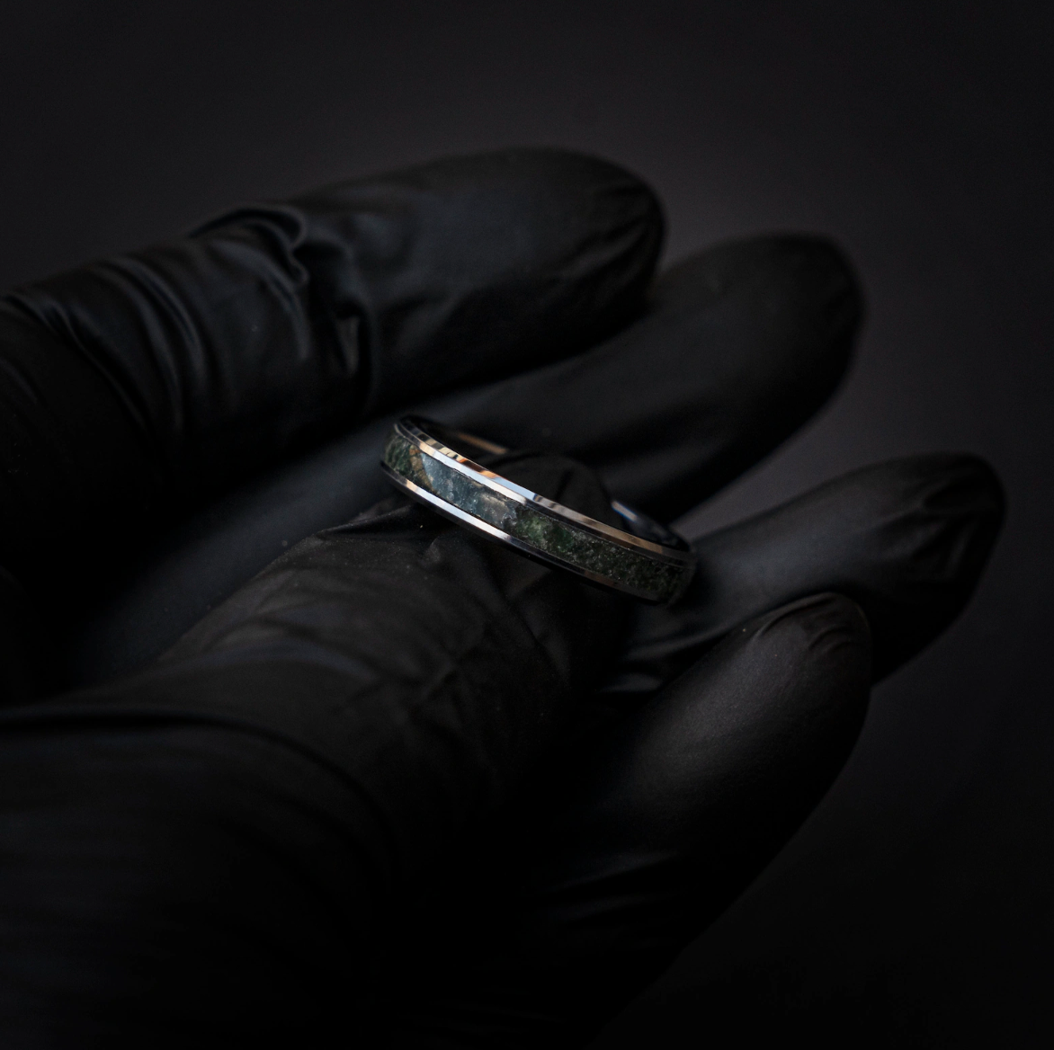 Silver tungsten ring filled with Moss Agate