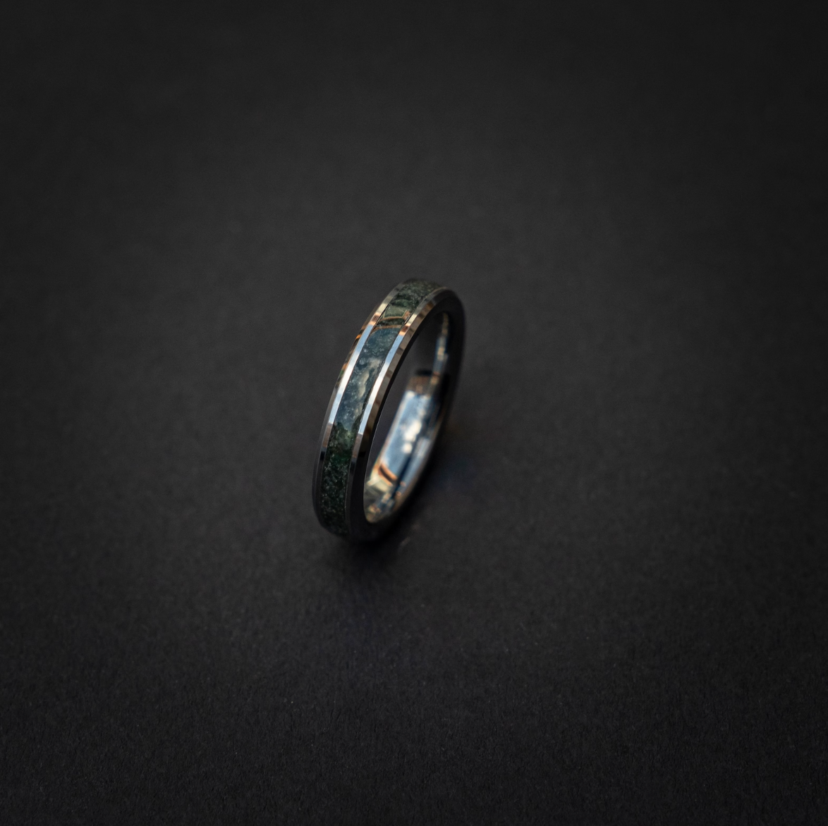 Silver tungsten ring filled with Moss Agate