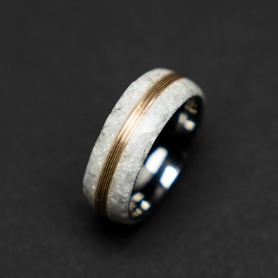Ring core tungsten ring with moonstone and gold wire in the middle 6 mm for Luca - Decazi