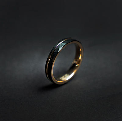 Hammered black rose gold rungsten ring 4 mm for Luis - Decazi