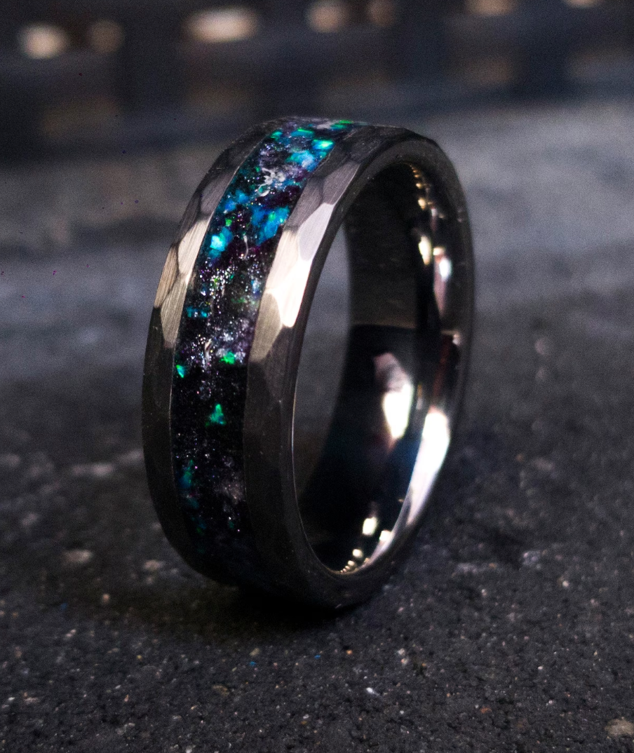 Hammered tungsten ring filled with galaxy mixed with meteorite and peacock green opal for Joyce and Ronny - Decazi