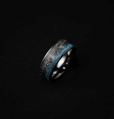 Flat tungsten ring filled with Aquamarine, meteorite and moondust 8 mm for Charlie - Decazi
