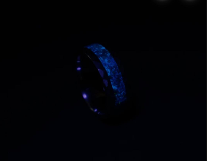 Hammered tungsten ring filled with galaxy inlay and own materials (sand, fur and fossil) 6 mm for Cheyanna