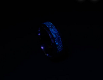 Hammered tungsten ring filled with galaxy inlay and own materials (sand, fur and fossil) 6 mm for Cheyanna