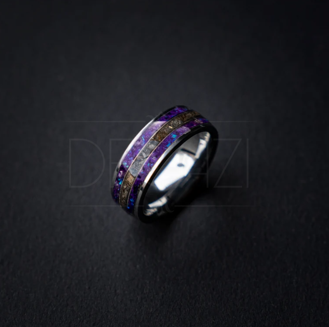 Flat tungsten ring filled with purple opal and trex dinosaur bone divided by two 18k golden wire 8 mm for BB