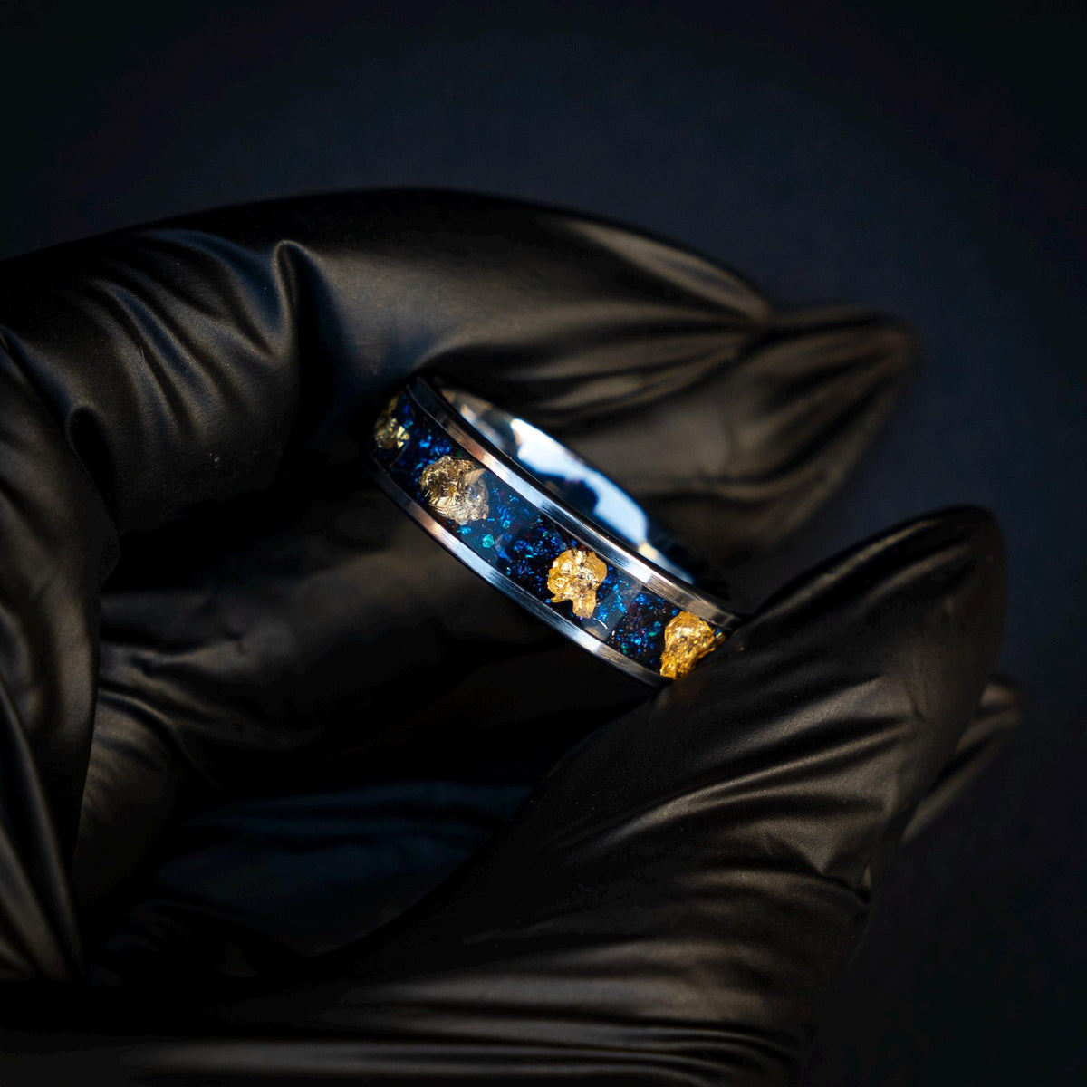 Elegant 6mm Tungsten Carbide Ring with Blue Raw Sapphire & Gold Leaf Accents. | Decazi