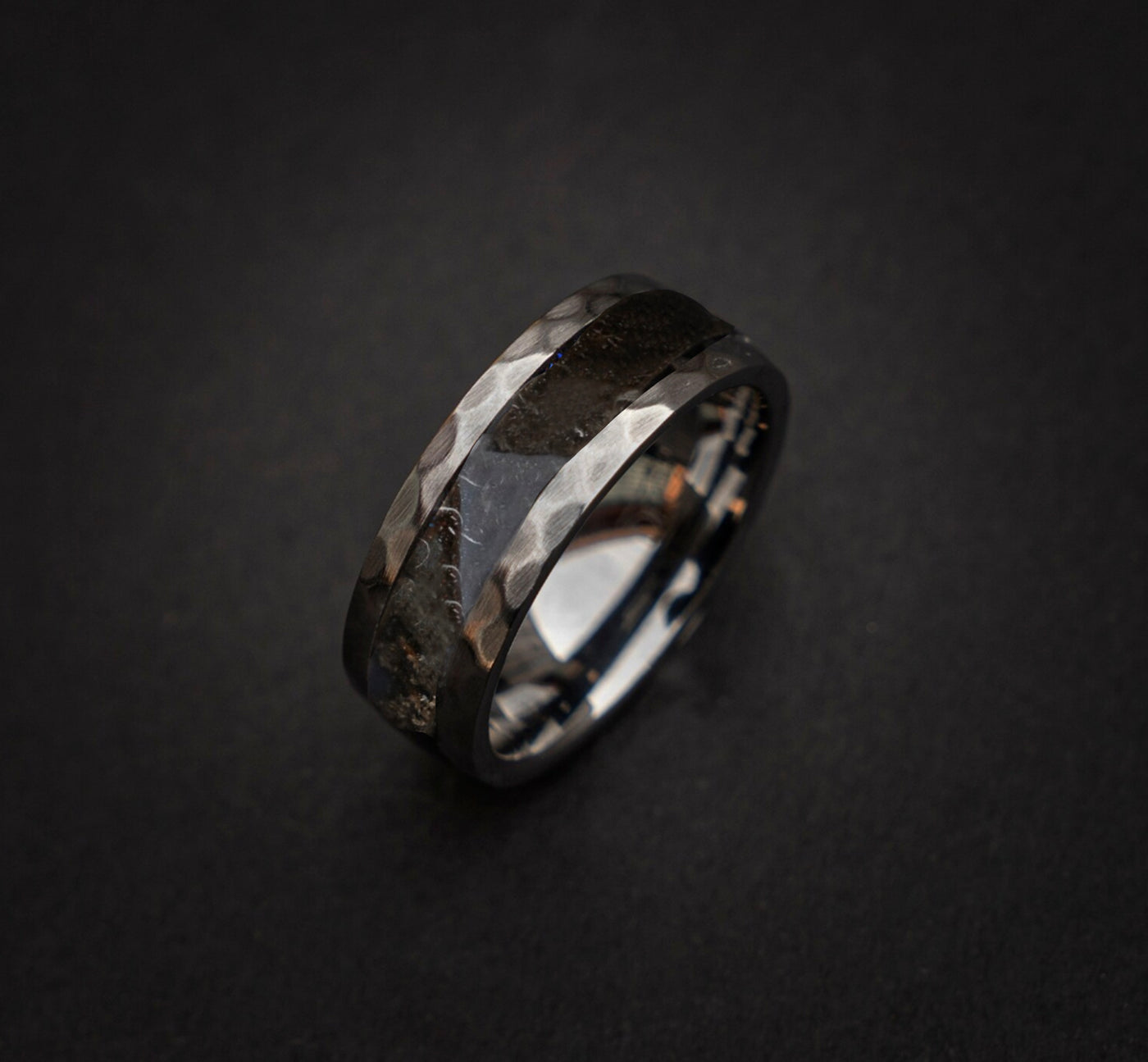 Silver tungsten ring filled with Triceratops mixed with Meteorite 8 mm for Shauna - Decazi