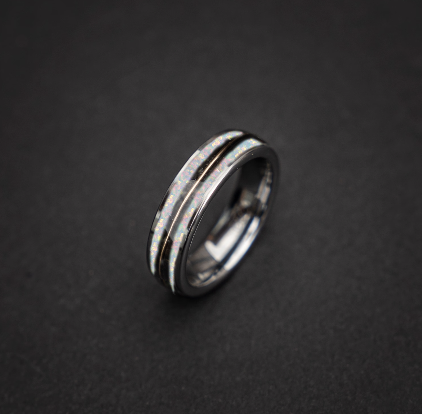 Flat tungsten ring filled with white opal, 18k yellow gold wire and black middle row 6 mm for Dannie - Decazi