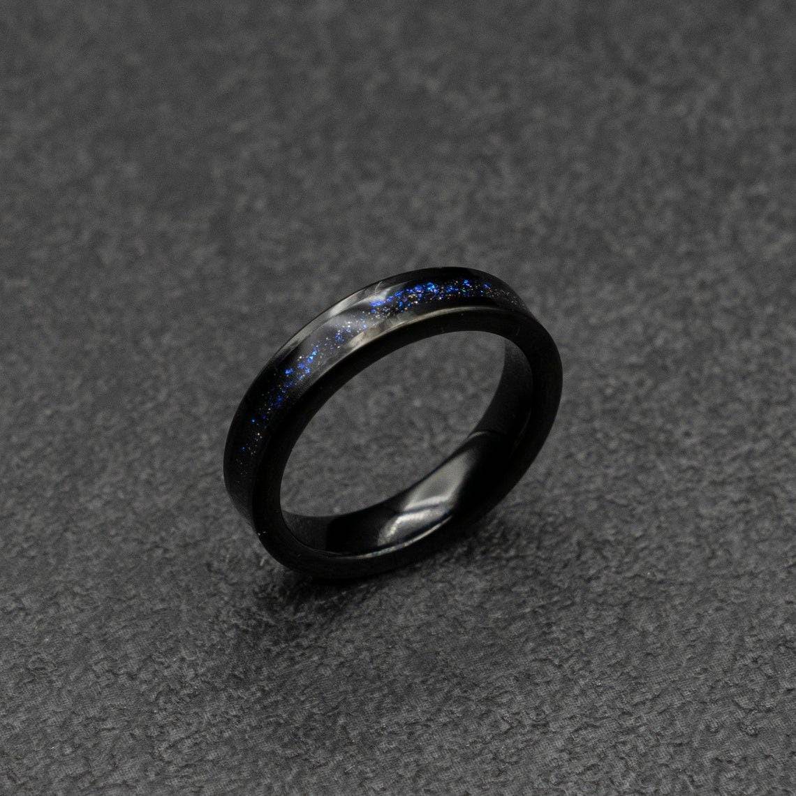 Tungsten Jewellery for men and women in a variety of styles and sizes 