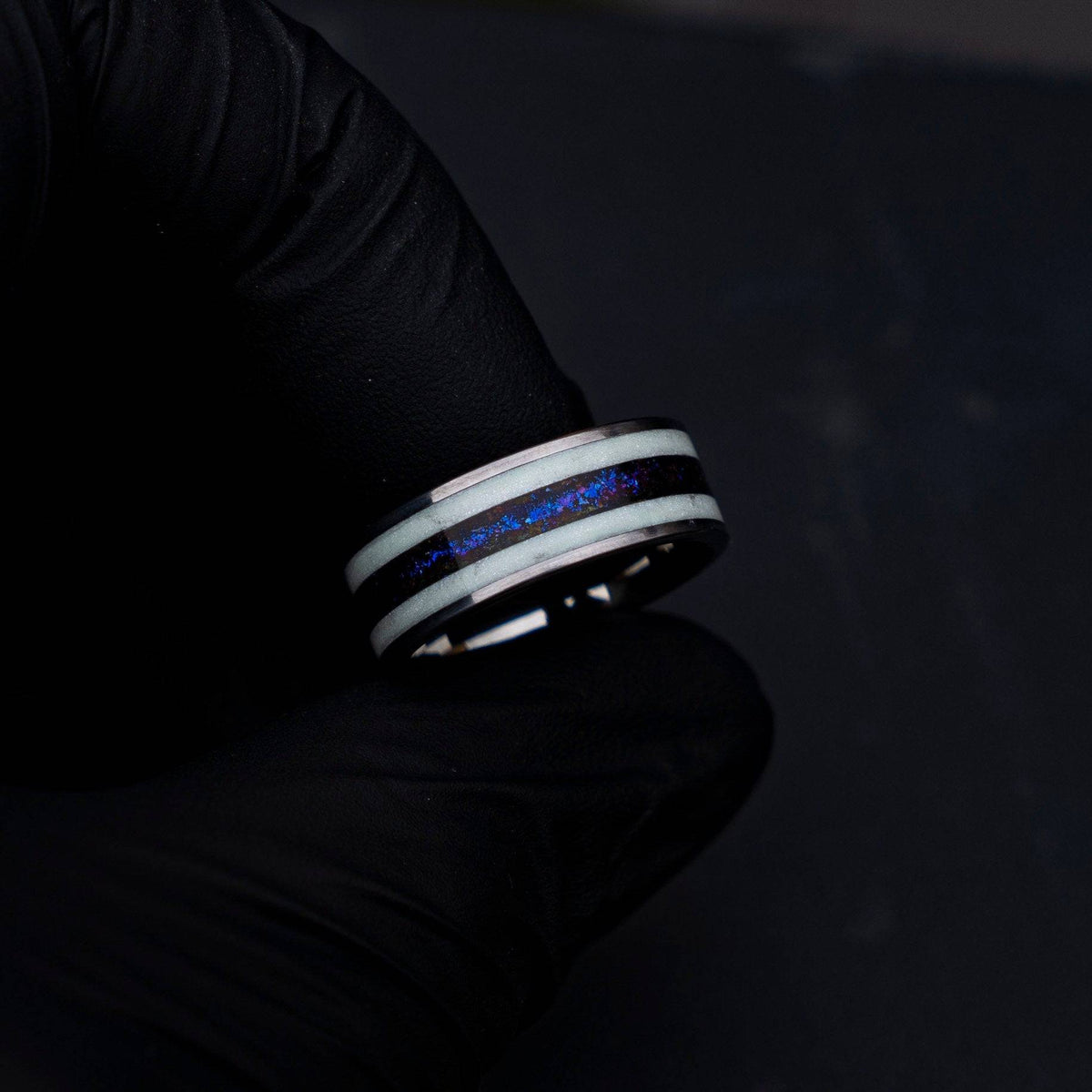 Glow in the dark tungsten ring with blue purple chameleon flakes line
