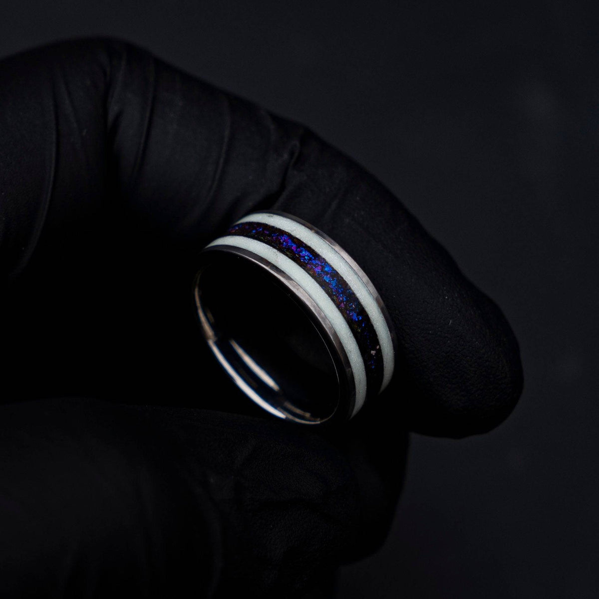 Glow in the dark tungsten ring with blue purple chameleon flakes line