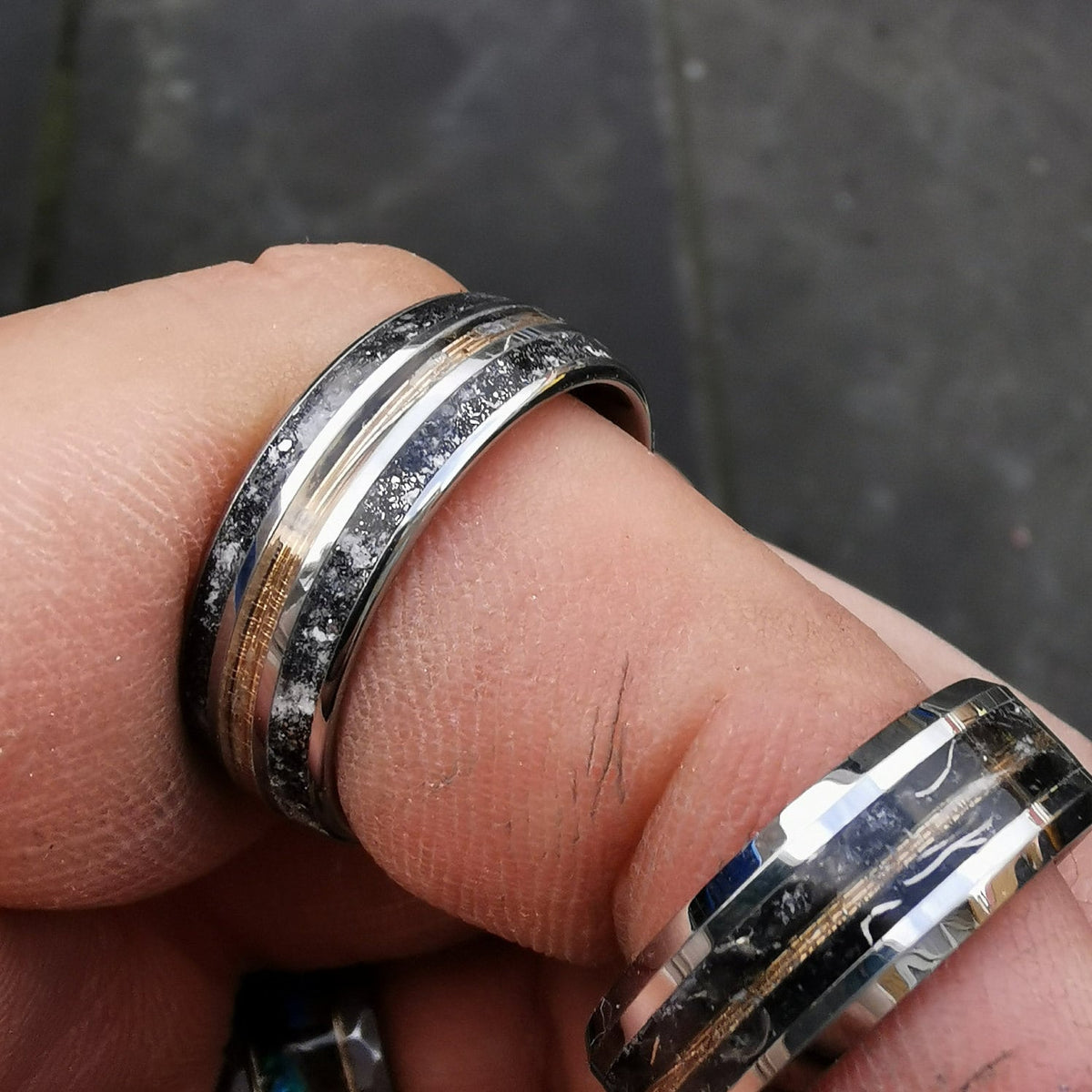 Gold wire ring, meteoriet ring, Glow in the dark ring, male engagement ring, glowstone ring, mens wedding band, tungsten ring. glow ring.