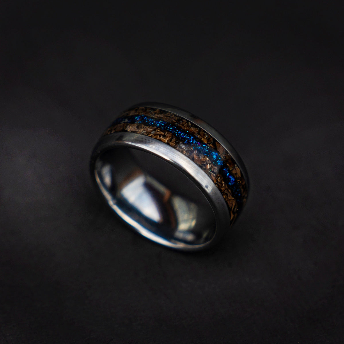 Velociraptor fragments with a blue galaxy opal river, handmade wedding band, meteorite ring men, mens wedding band, unique mens ring Decazi - Decazi