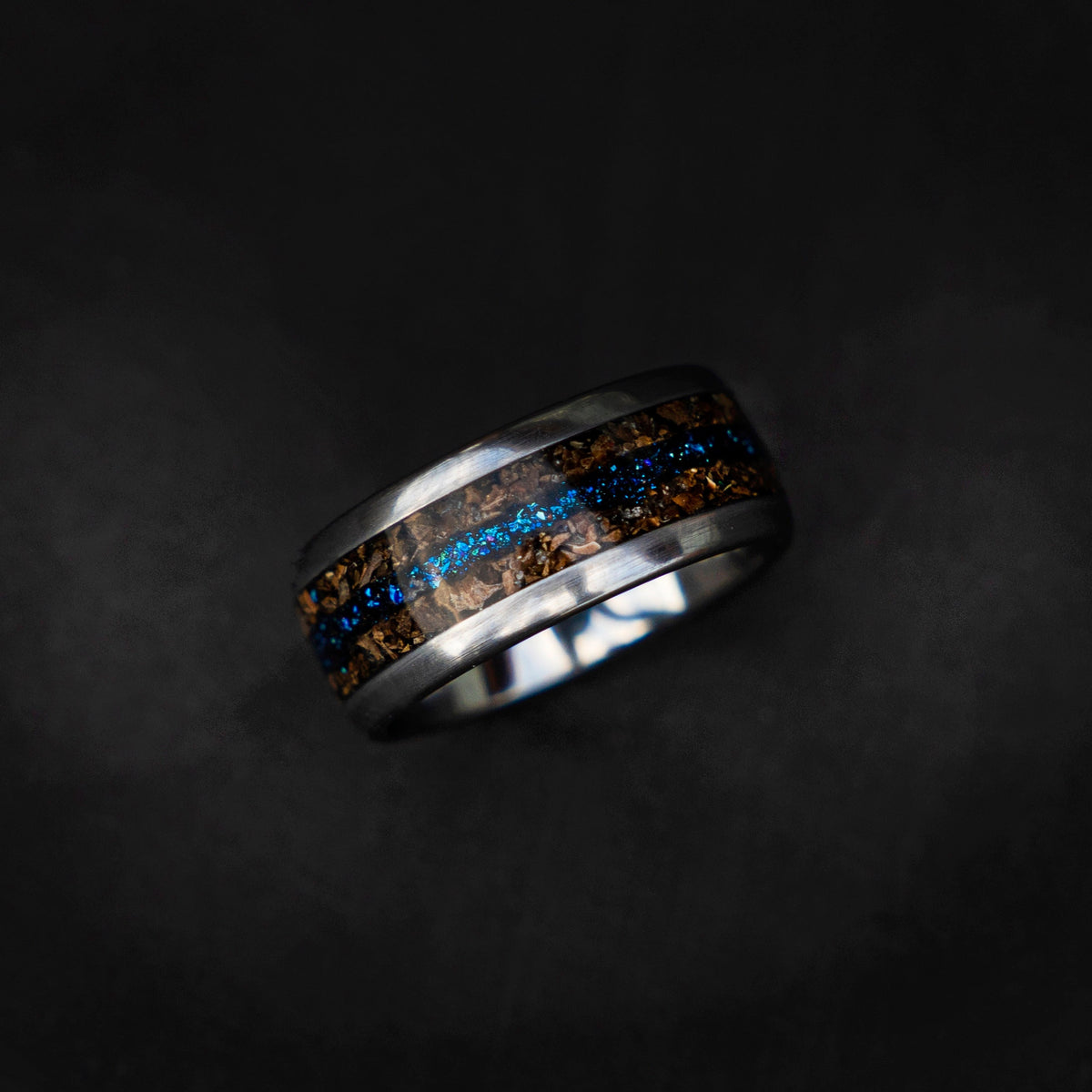 Velociraptor fragments with a blue galaxy opal river, handmade wedding band, meteorite ring men, mens wedding band, unique mens ring Decazi - Decazi