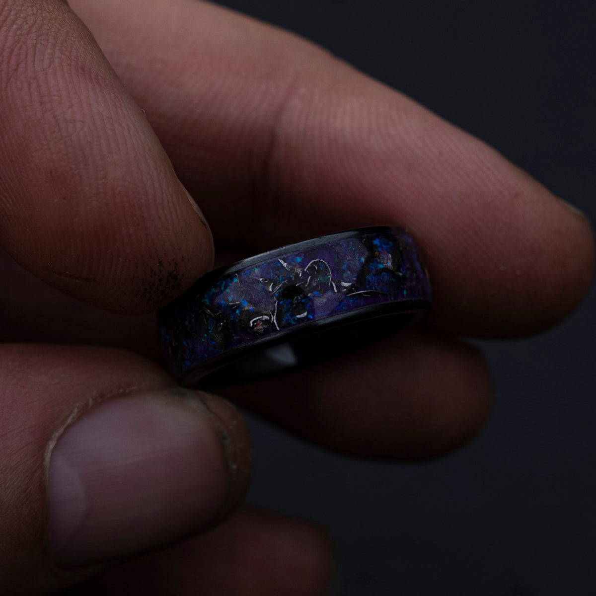 Meteorite shavings ring, purple opal ring, Glow in the dark ring, Galaxy opal, Black firday sale, Black ceramic ring, 8mm ring | Decazi