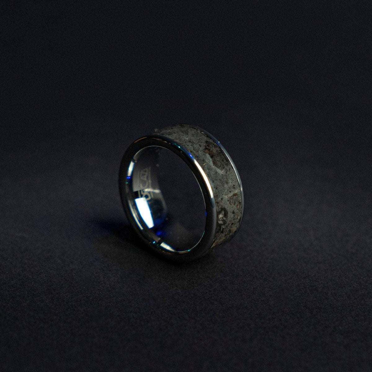 Lunar Meteorite Ring with Genuine Moon Dust