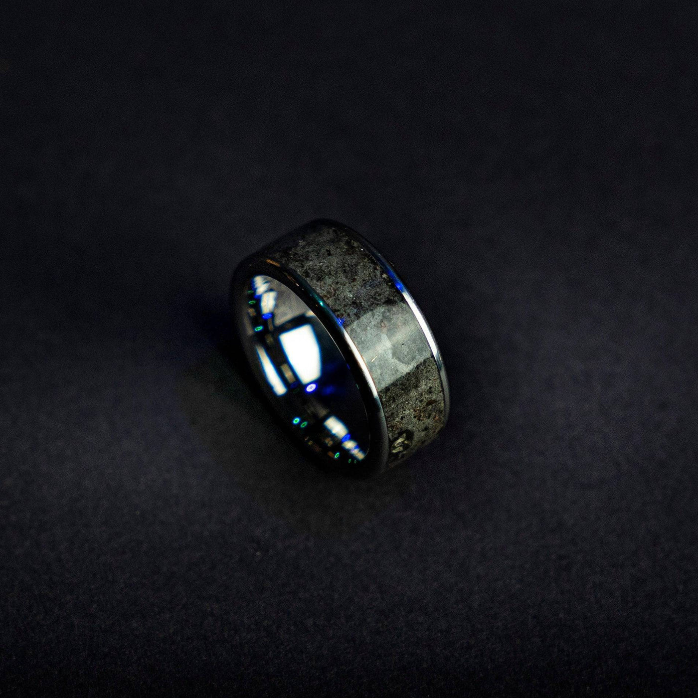 Lunar Meteorite Ring with Genuine Moon Dust